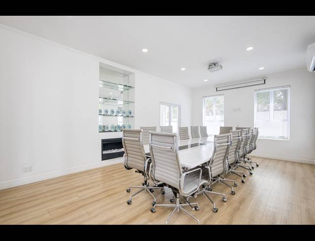 612M² OFFICE FOR SALE IN HIGHLANDS NORTH